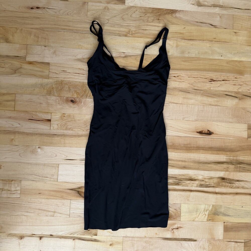 Flattering Maidenform Black Shapewear Slip Dress Body Shaper - Picture 4 of 6